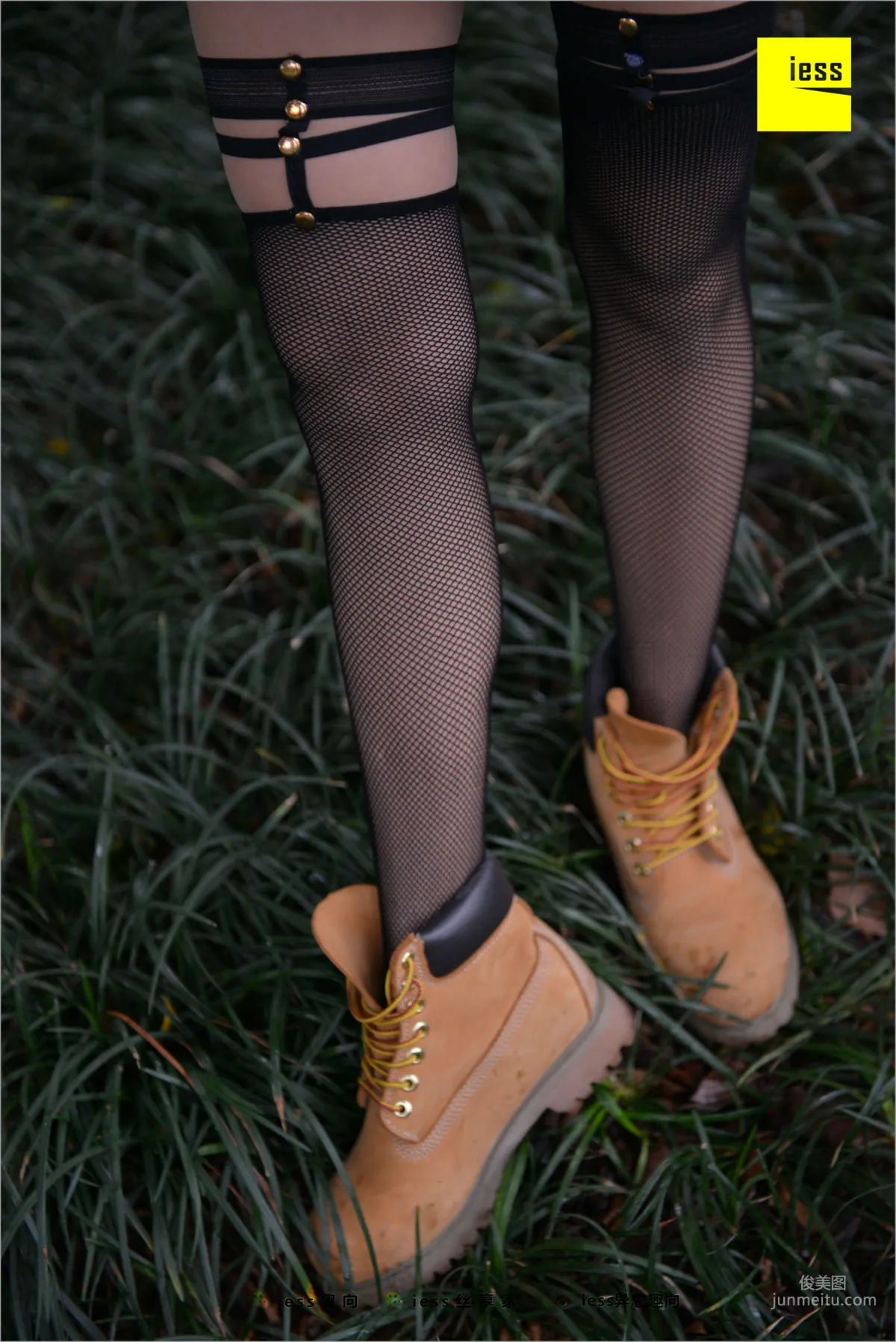 Xiao Xiao The Wrong Path Fishnet Stockings [IESS] Stockings Feet Bento 233 Photo Set photo 24
