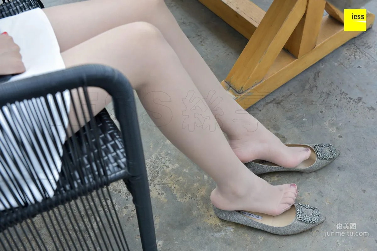 Qi Qi, Silver Flats and Flesh-Colored Stockings [IESS] Silk Enjoyer 258 Photo Set photo 21