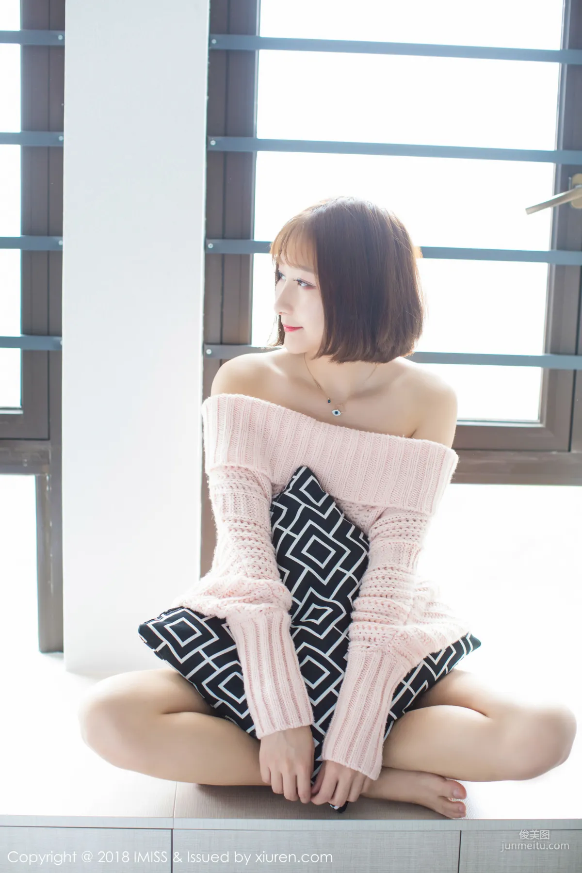 Jiuwei Ivy - "Extremely Sexy Stockings and Legs Temptation" [IMISS] Vol.240 Photo Set photo 7