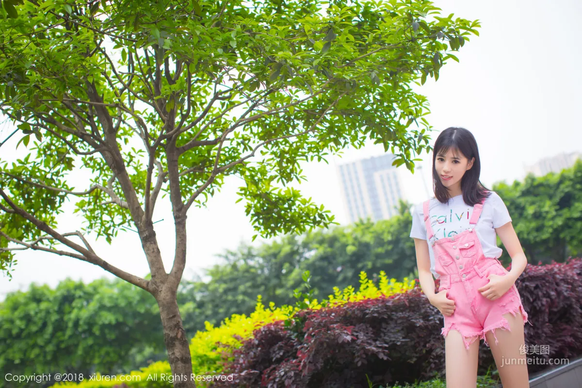 Model Ai Lili "Fresh Legs Outdoor Shoot and Private Lingerie Charm" [XiuRen] No.1026 Photo Set photo 12