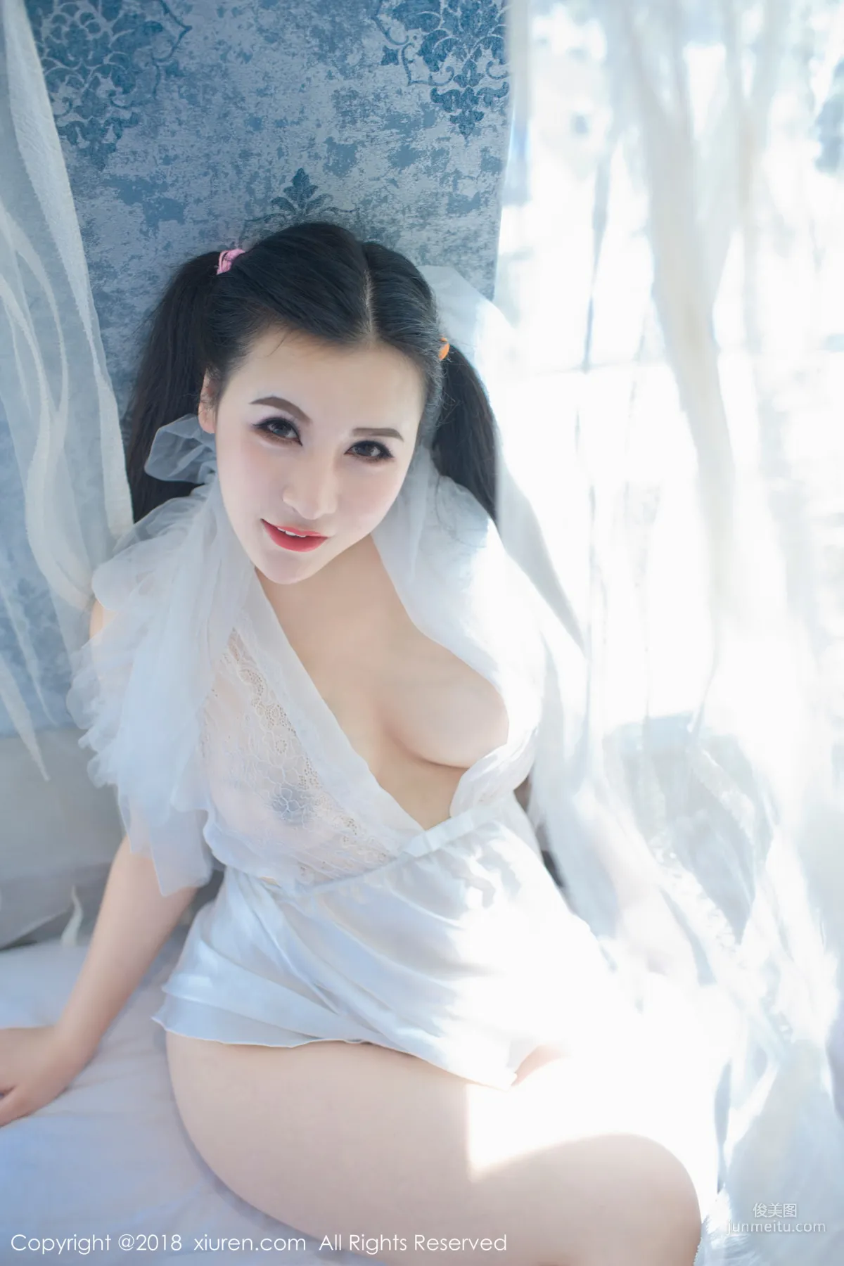MODEL Yi Nuo Lace Open-Chest Pajamas and Blue School Swimsuit [XiuRen] No.1034 Photo Set photo 11