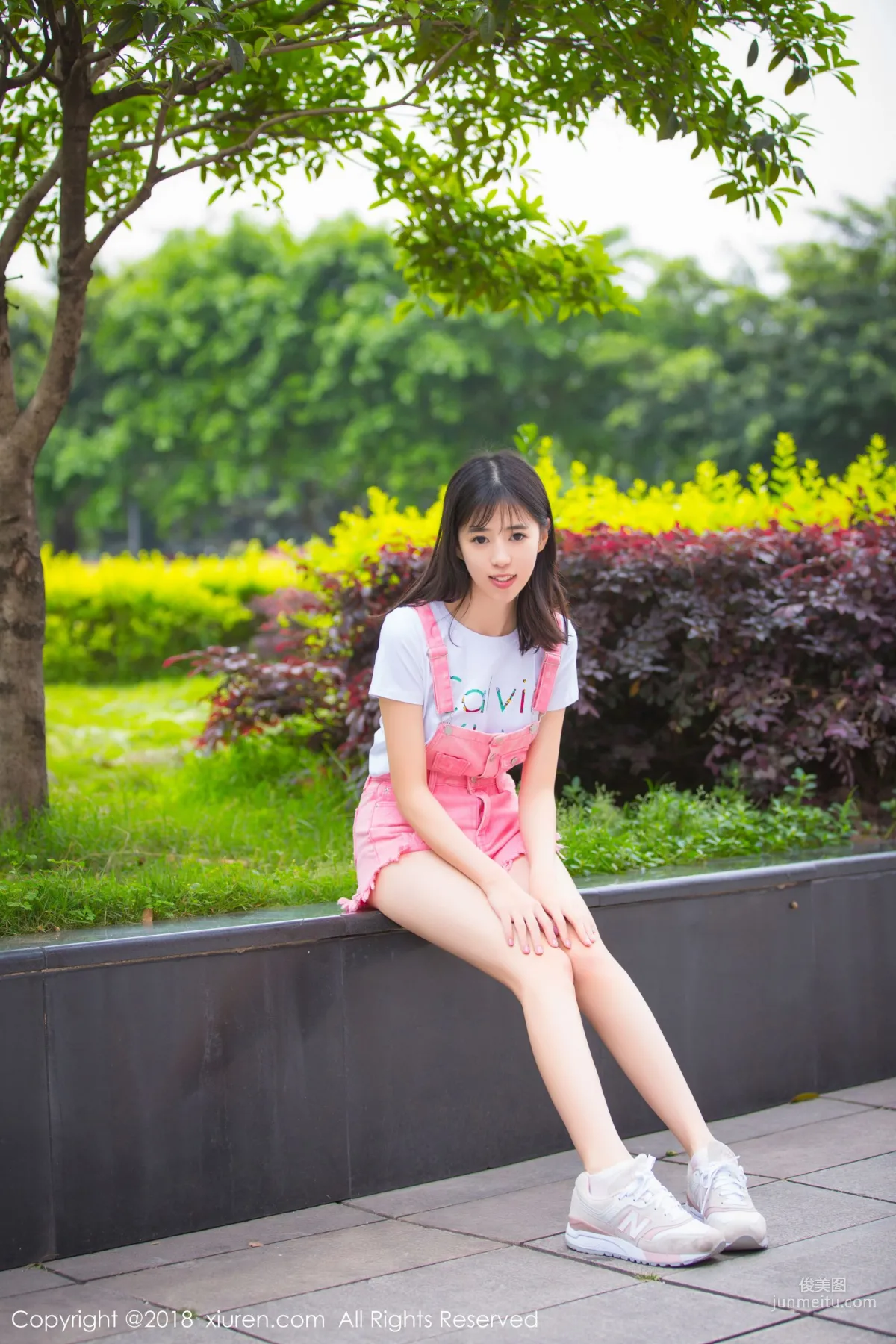 Model Ai Lili "Fresh Legs Outdoor Shoot and Private Lingerie Charm" [XiuRen] No.1026 Photo Set photo 20