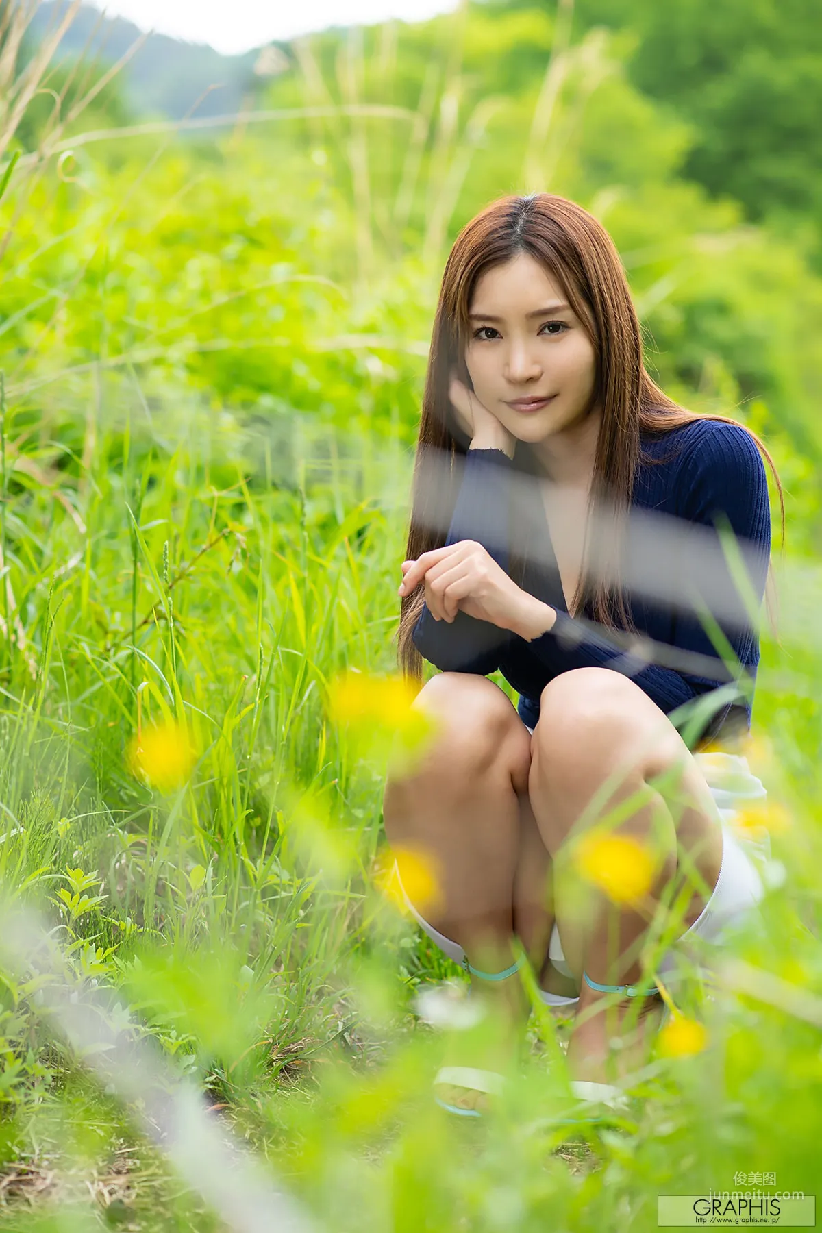 Aoi 葵 『Allure』 [Graphis] Gals 写真集3
