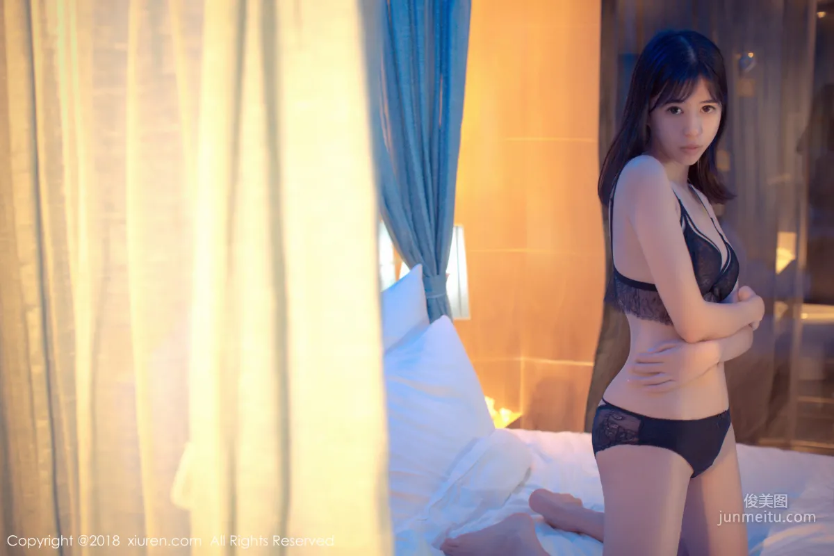Model Ai Lili "Fresh Legs Outdoor Shoot and Private Lingerie Charm" [XiuRen] No.1026 Photo Set photo 5