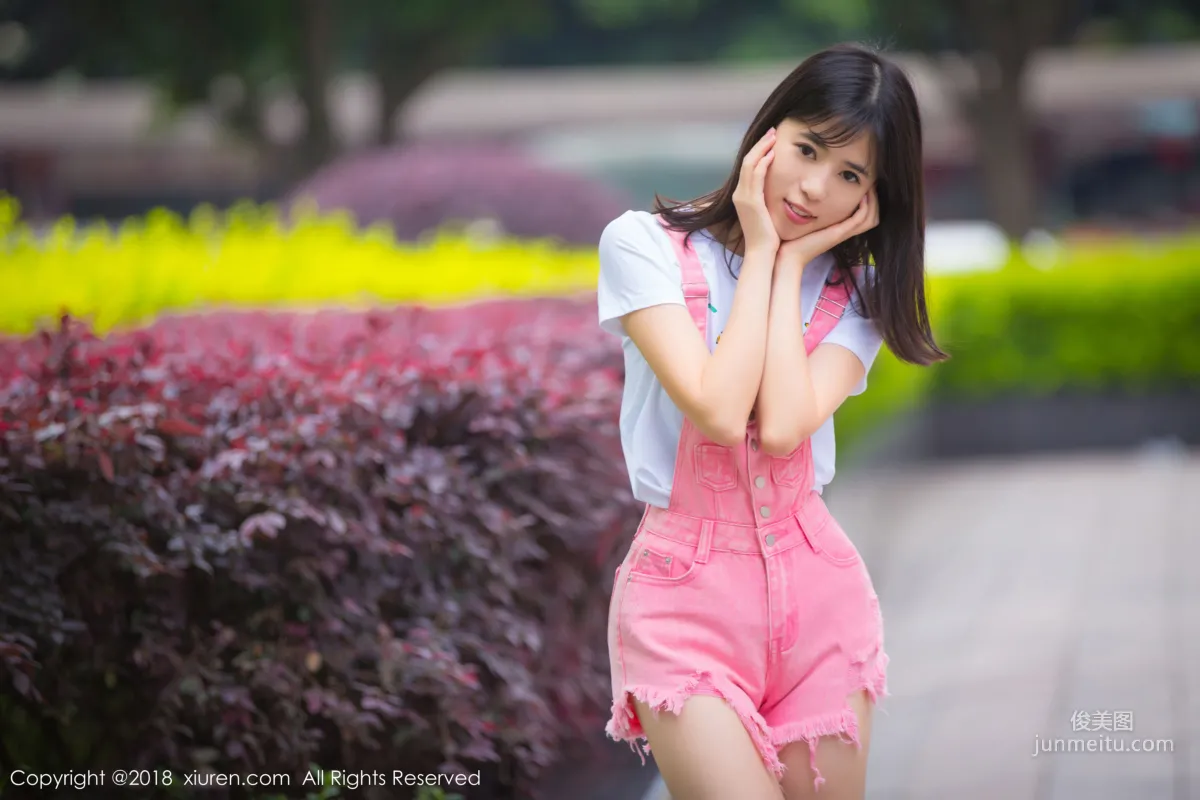 Model Ai Lili "Fresh Legs Outdoor Shoot and Private Lingerie Charm" [XiuRen] No.1026 Photo Set photo 18