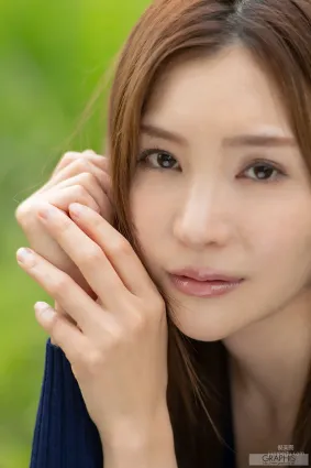 Aoi 葵 『Allure』 [Graphis] Gals 寫真集