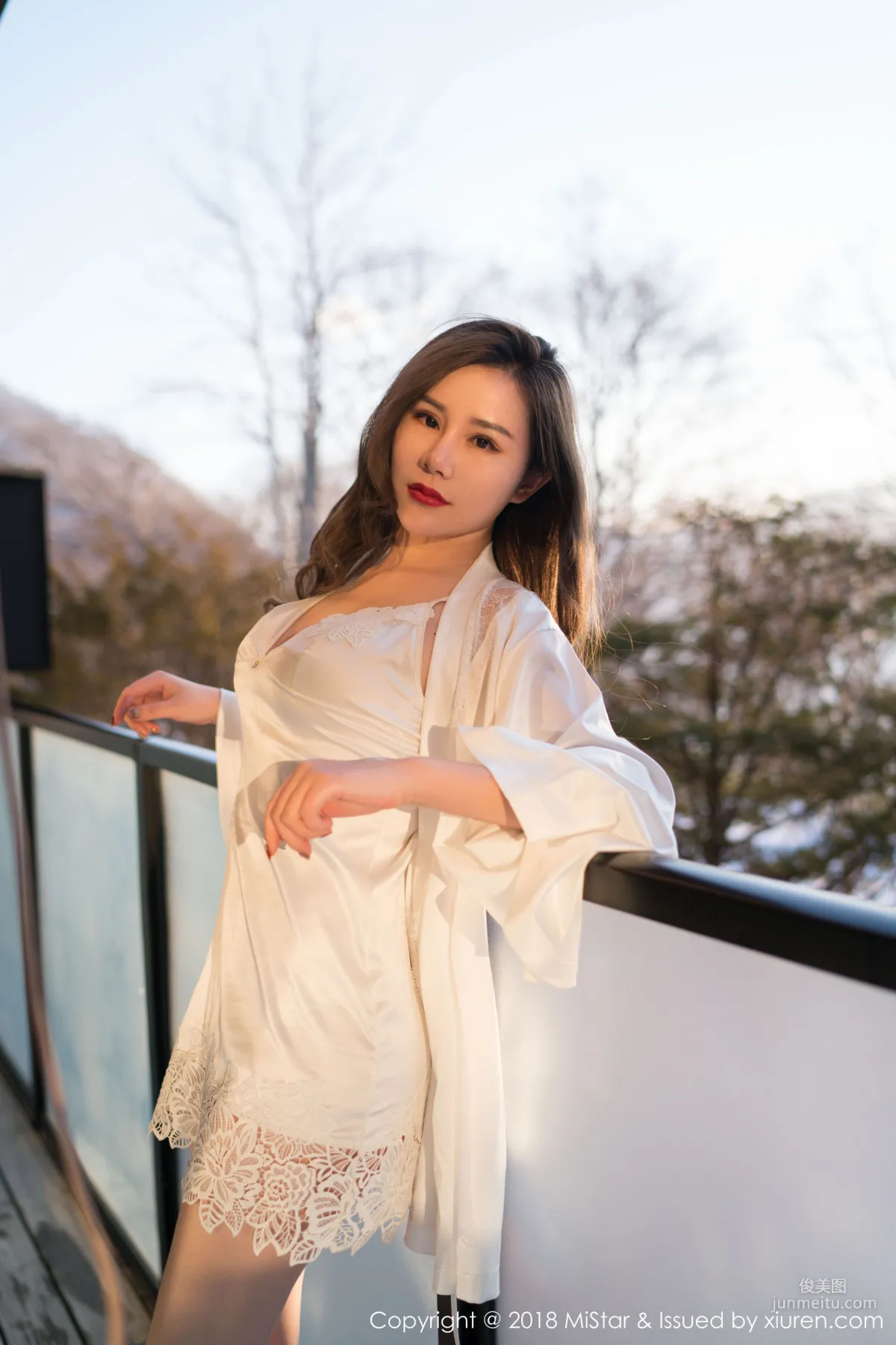 Danaixi Kyra 'White Shirt, Black Stockings and Garter' [MiStar] VOL.228 Photo Set photo 18