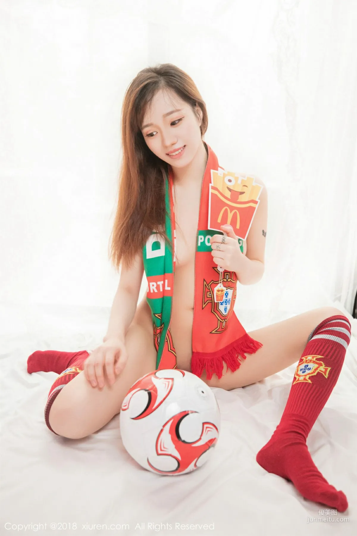 龍澤美曦《足球寶貝》 [秀人XIUREN] No.1042 寫真集 54