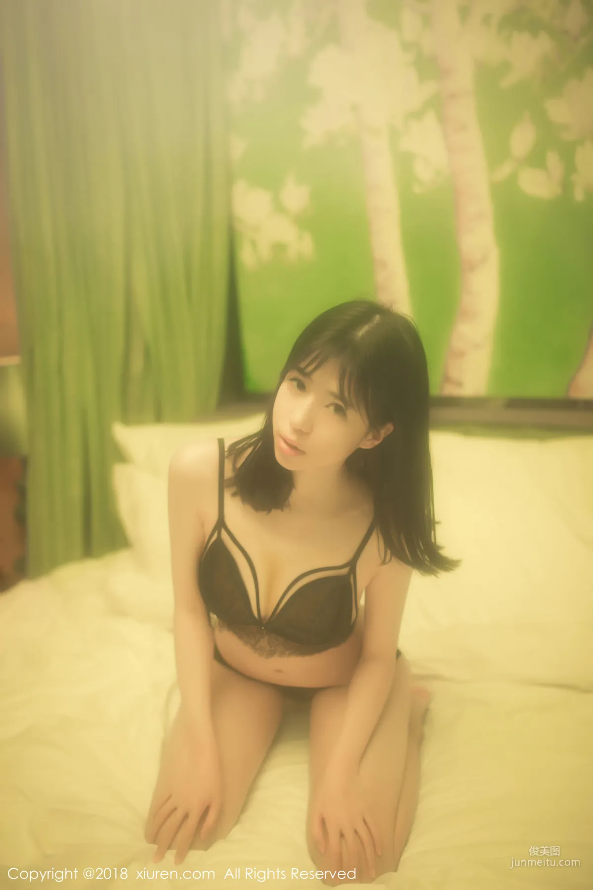 Model Ai Lili "Fresh Legs Outdoor Shoot and Private Lingerie Charm" [XiuRen] No.1026 Photo Set photo 33
