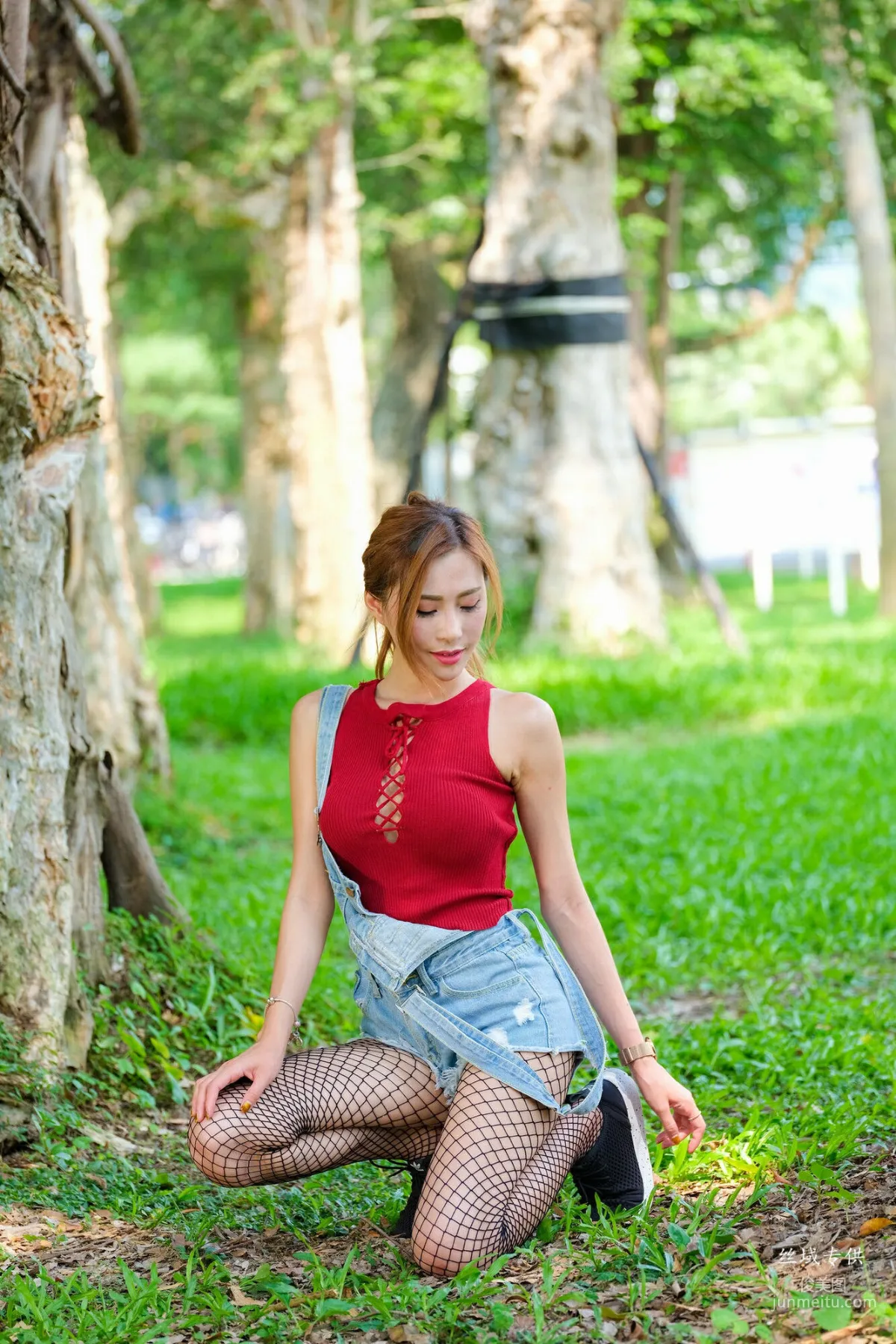 [台灣正妹] 黃艾比《外拍服裝》網襪系列 寫真集 11