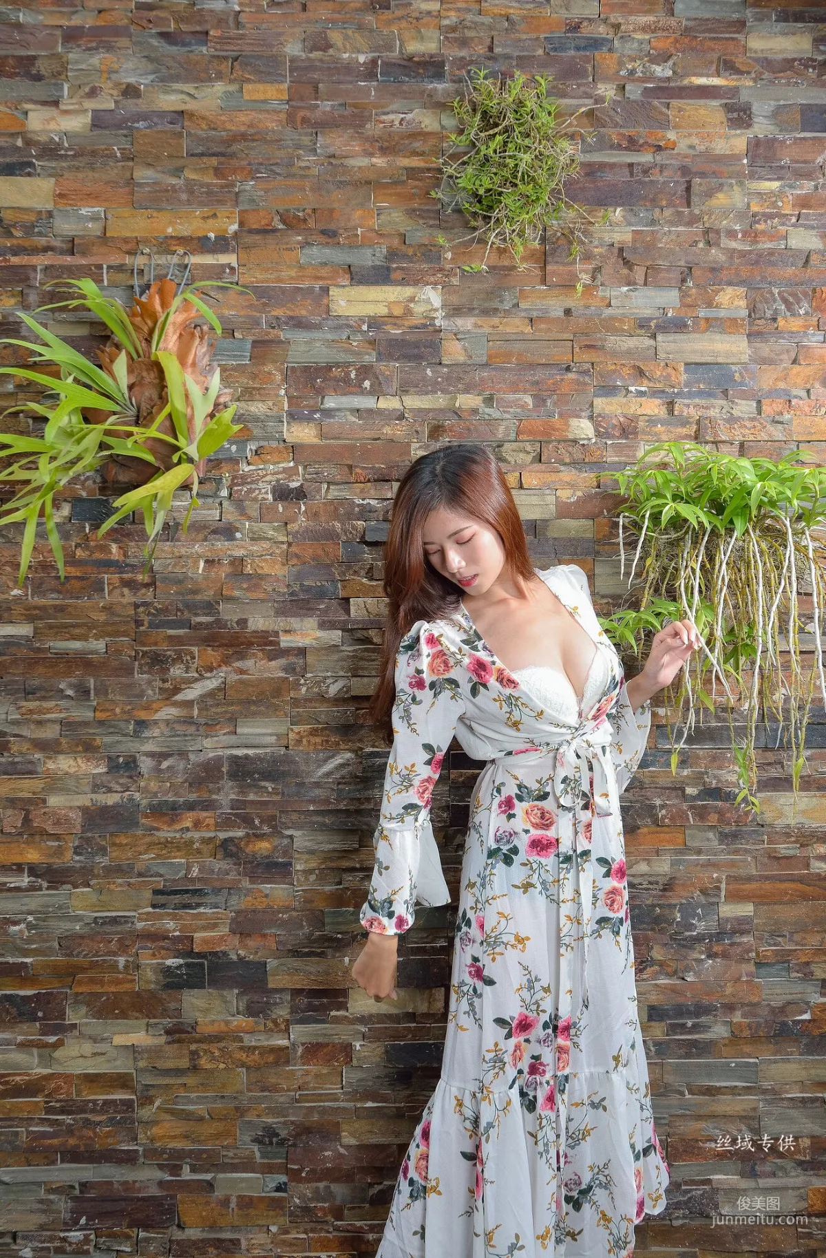 [台灣正妹] 方唯真《芭蕾.性感旅拍》長裙 寫真集 54