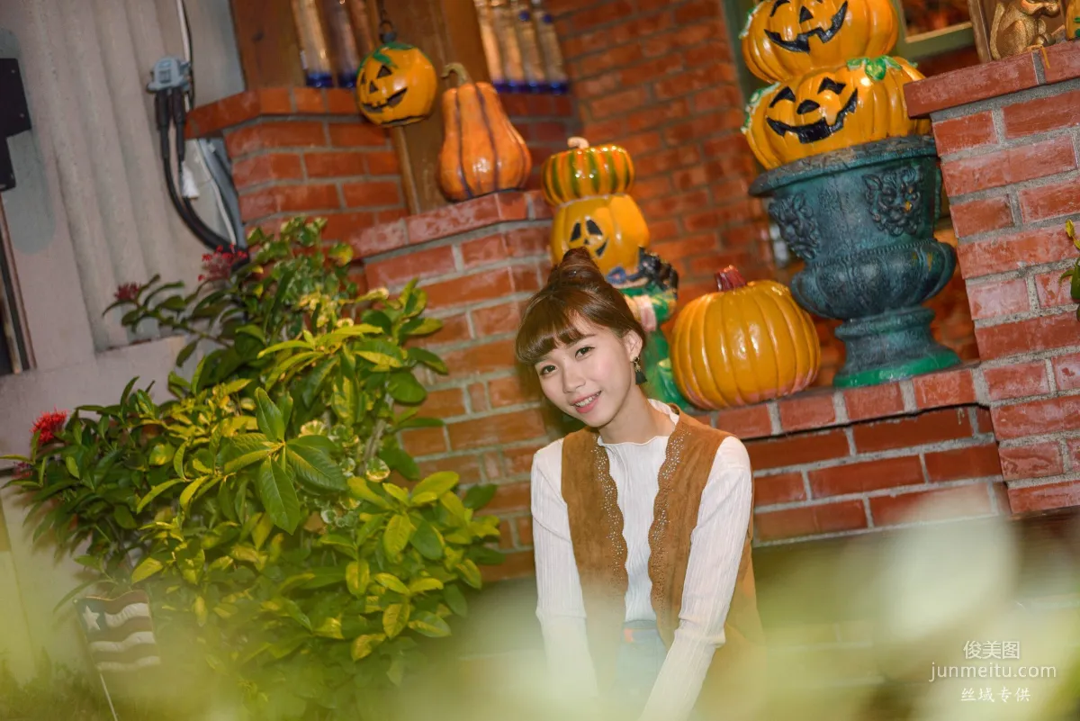 [台湾正妹] TiTi Yang《國美夜拍》 写真集234