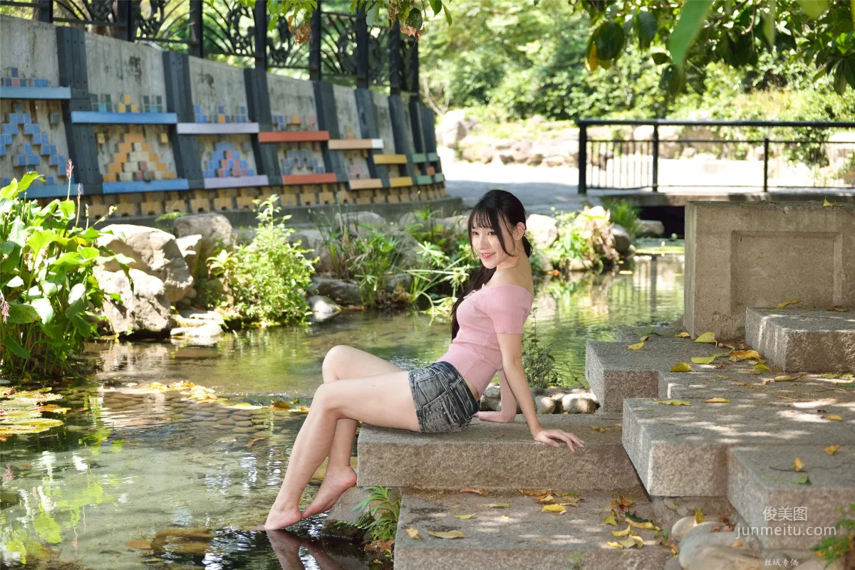 [Taiwan Beauties] Bi Bier "Gome. Fashion" Hot Pants Street Snap Photo Set photo 12