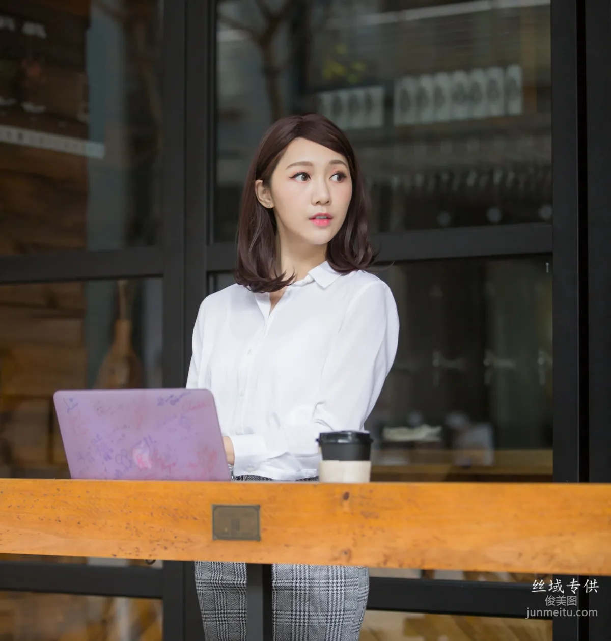 [台湾正妹] 彭琁《信義區商圈》 写真集27