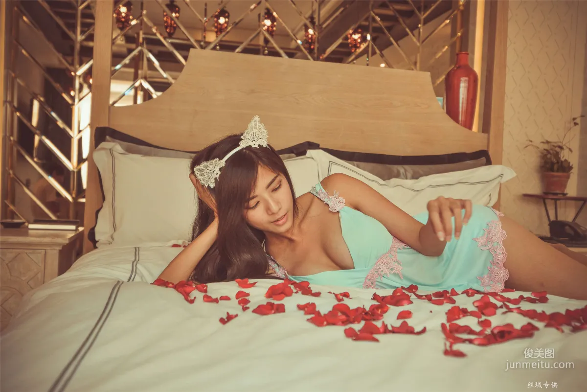 [Taiwan Beauties] Chubby Fang "Sexy, Ballet City Vacation Hotel" Catwoman Pajamas Photo Set photo 19
