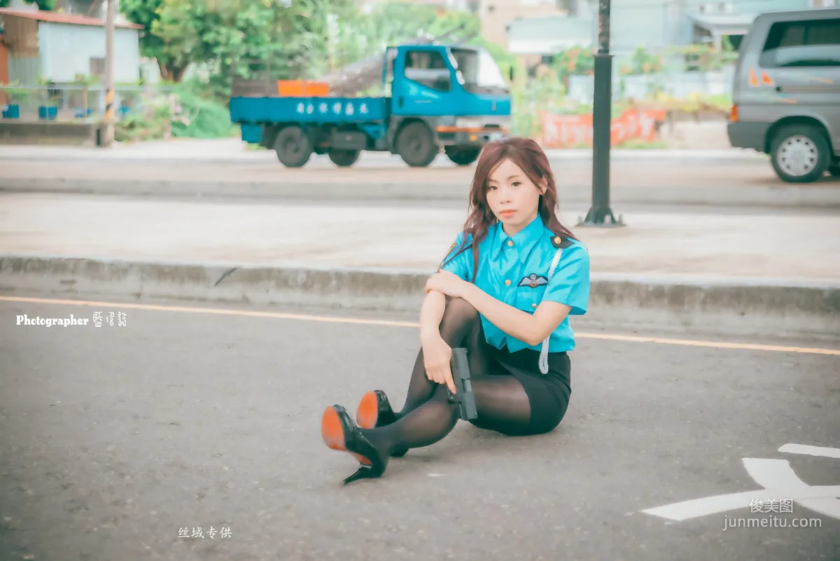 [Taiwan Beauties] Lai Xiaojing Under Zhongzhang Bridge (Female Police Officer Black Stockings) Photo Set photo 36