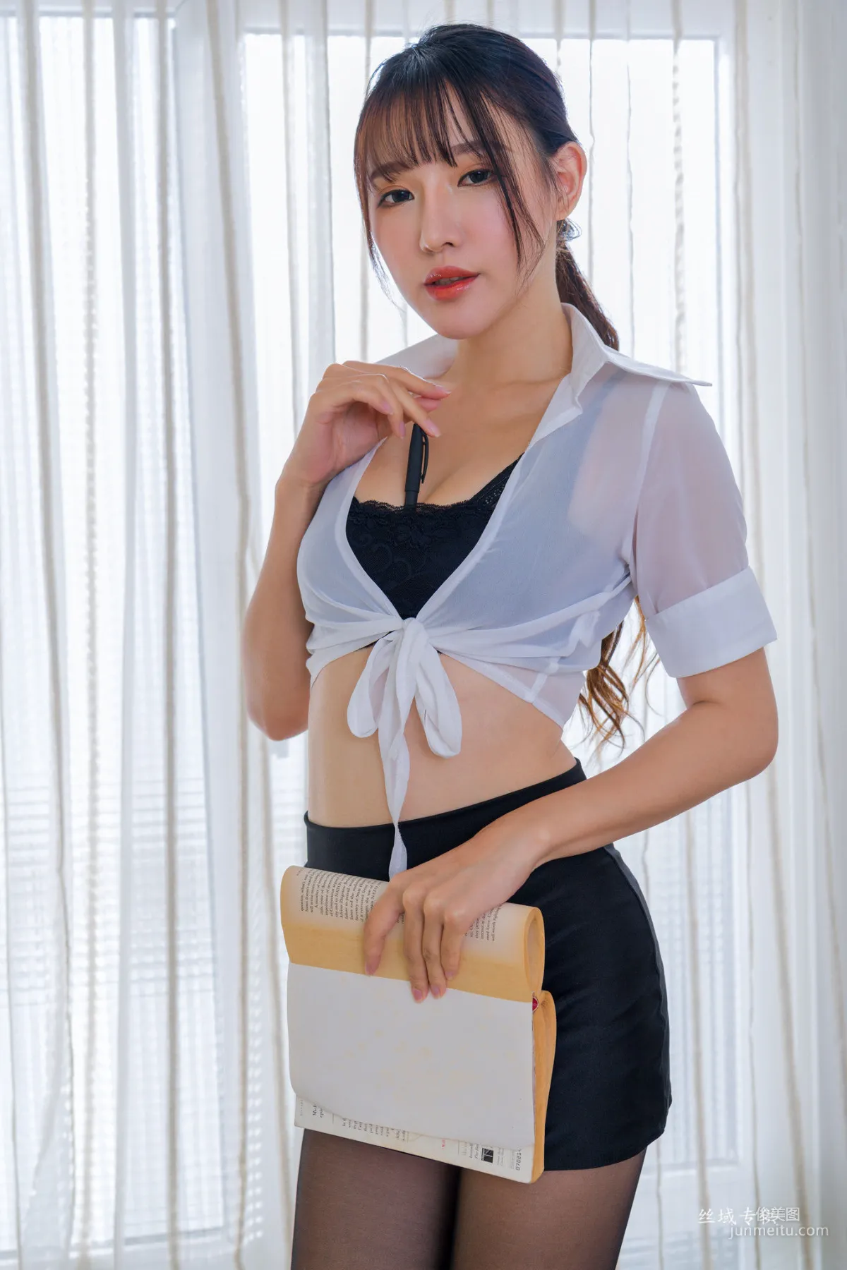 [Taiwan Beauties] Katie_Bi Bier: Beautiful Legs Collection, Two Outfits Photo Set photo 14