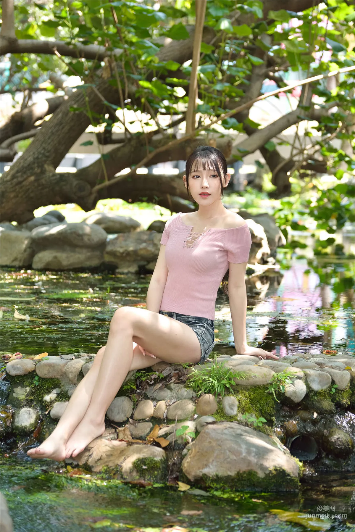 [Taiwan Beauties] Bi Bier "Gome. Fashion" Hot Pants Street Snap Photo Set photo 63
