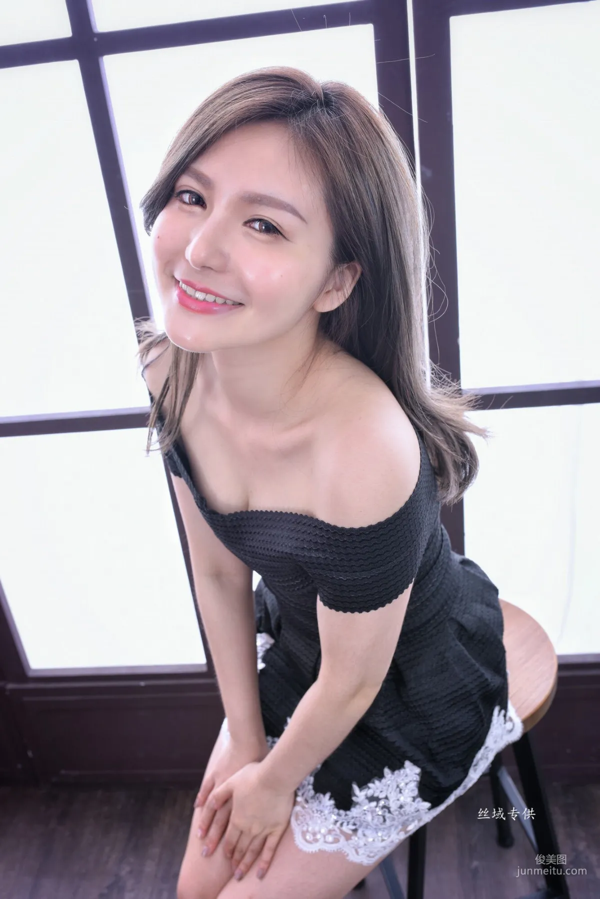[Taiwan Beauties] Qiu Aichen, 2 Sets of Leg Outfits Photo Set photo 49