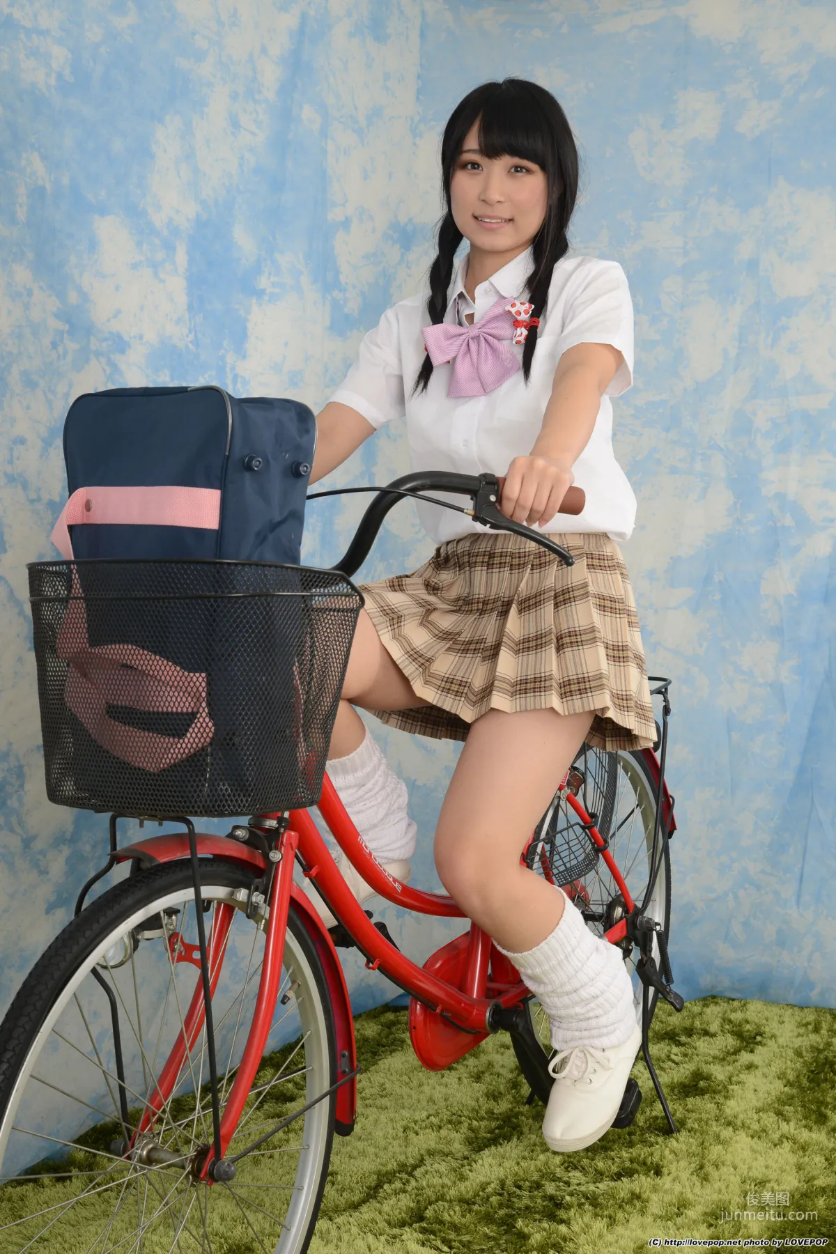 [LOVEPOP] Mikuni Saran 三國さらん《bicycle ! panchira!! - PPV》 寫真集 61