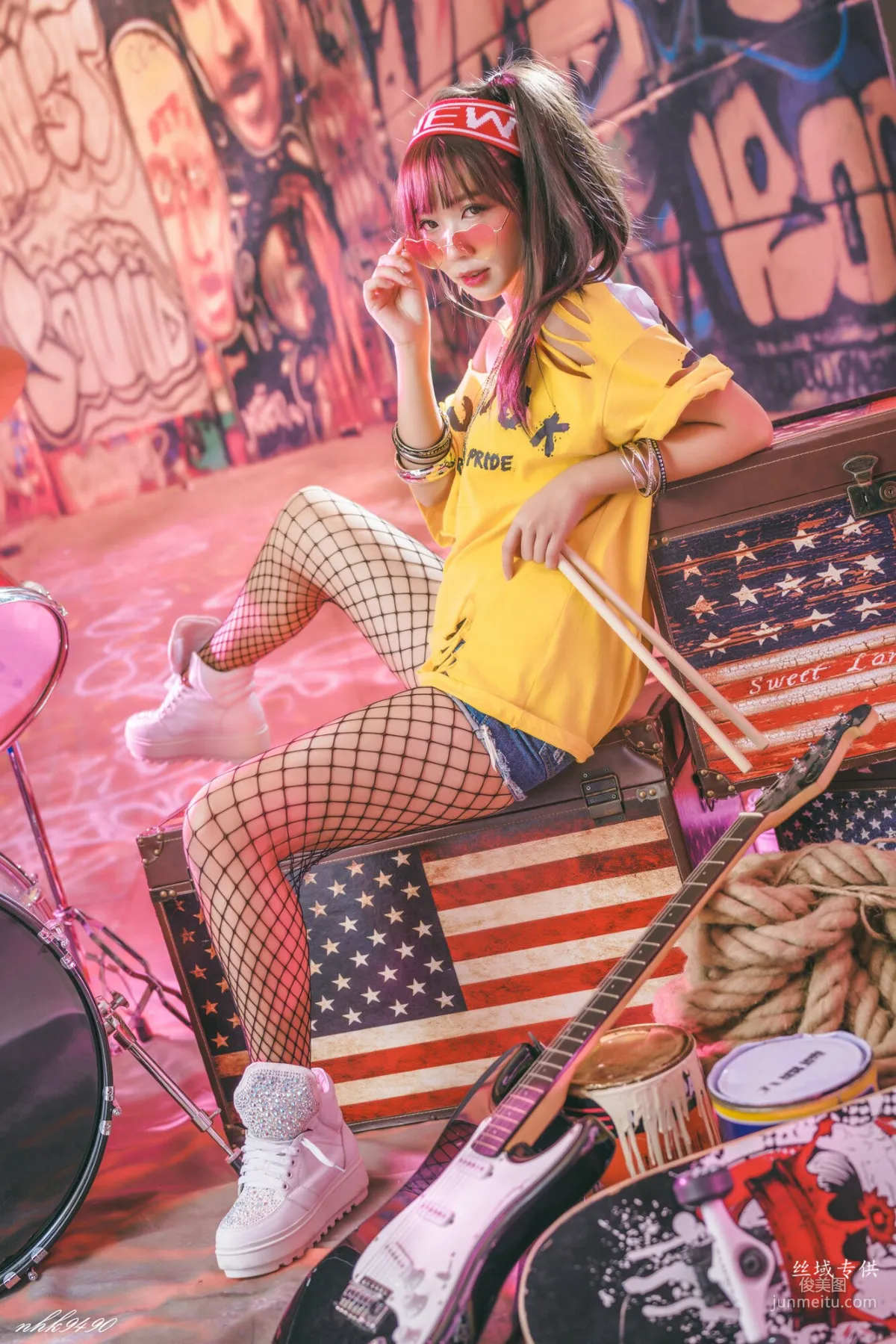 [Taiwan Beauties] Sa Lin Football and Hip-Hop Style Photo Set photo 28