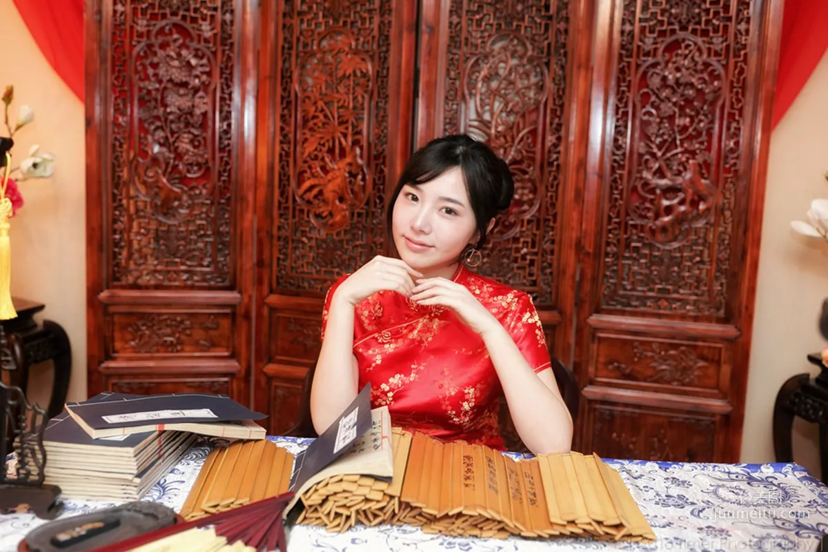 [Taiwan Beauties] Zora Chen Siying, New Year Fashion Studio Shoot (Part 1) Photo Set photo 31