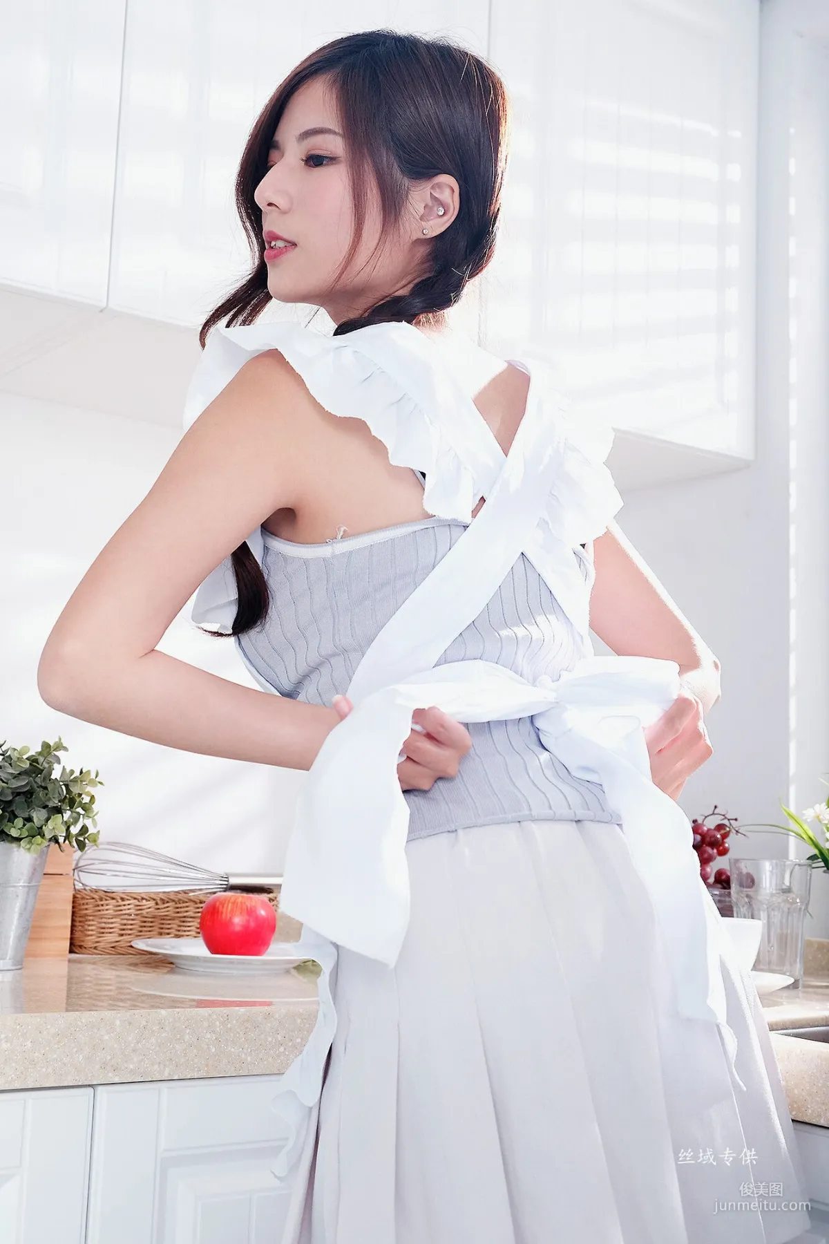 [台灣正妹] Chubby方唯真《俏廚娘+女警系列》 寫真集 7