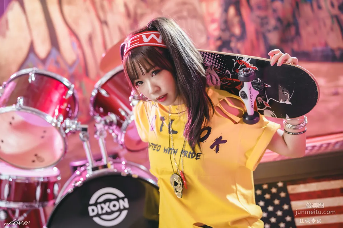 [Taiwan Beauties] Sa Lin Football and Hip-Hop Style Photo Set photo 22
