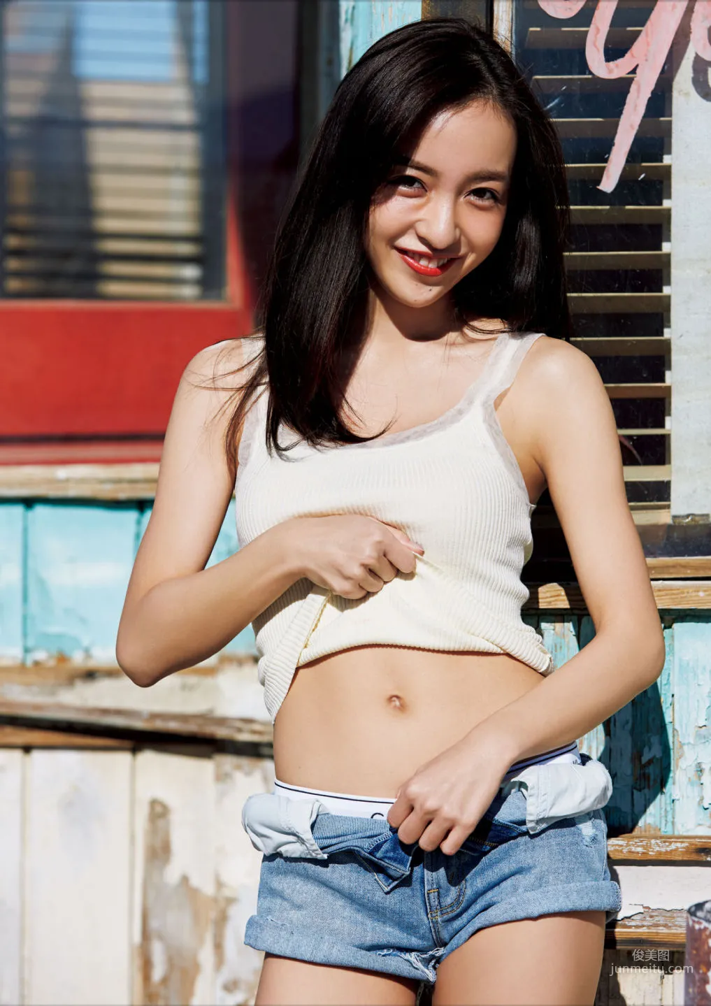 Tomomi Itano "Wanderer" (Kindle) Photo Set photo 42