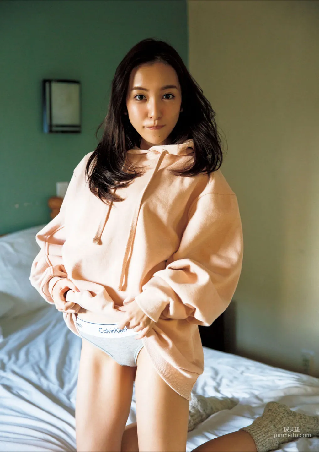 Tomomi Itano "Wanderer" (Kindle) Photo Set photo 14