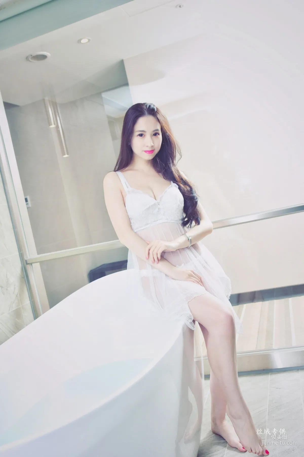 [Taiwan Beauties] Xue Jing, Three Outfits Studio Shoot Photo Set photo 20