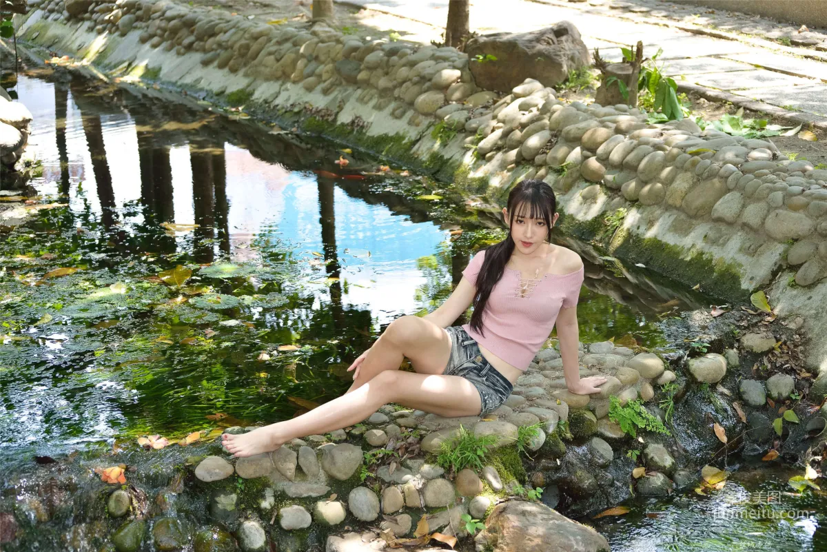 [Taiwan Beauties] Bi Bier "Gome. Fashion" Hot Pants Street Snap Photo Set photo 44