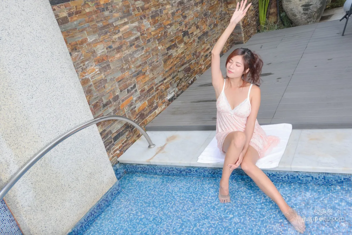 [Taiwan Beauties] Chubby Fang, Ballet and Sexy Travel Shoot Pajamas Photo Set photo 56