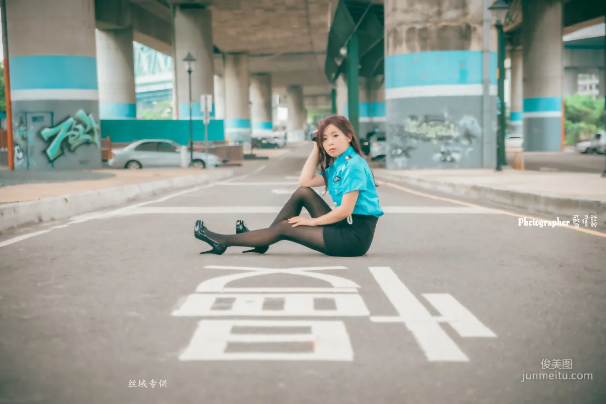 [Taiwan Beauties] Lai Xiaojing Under Zhongzhang Bridge (Female Police Officer Black Stockings) Photo Set photo 35