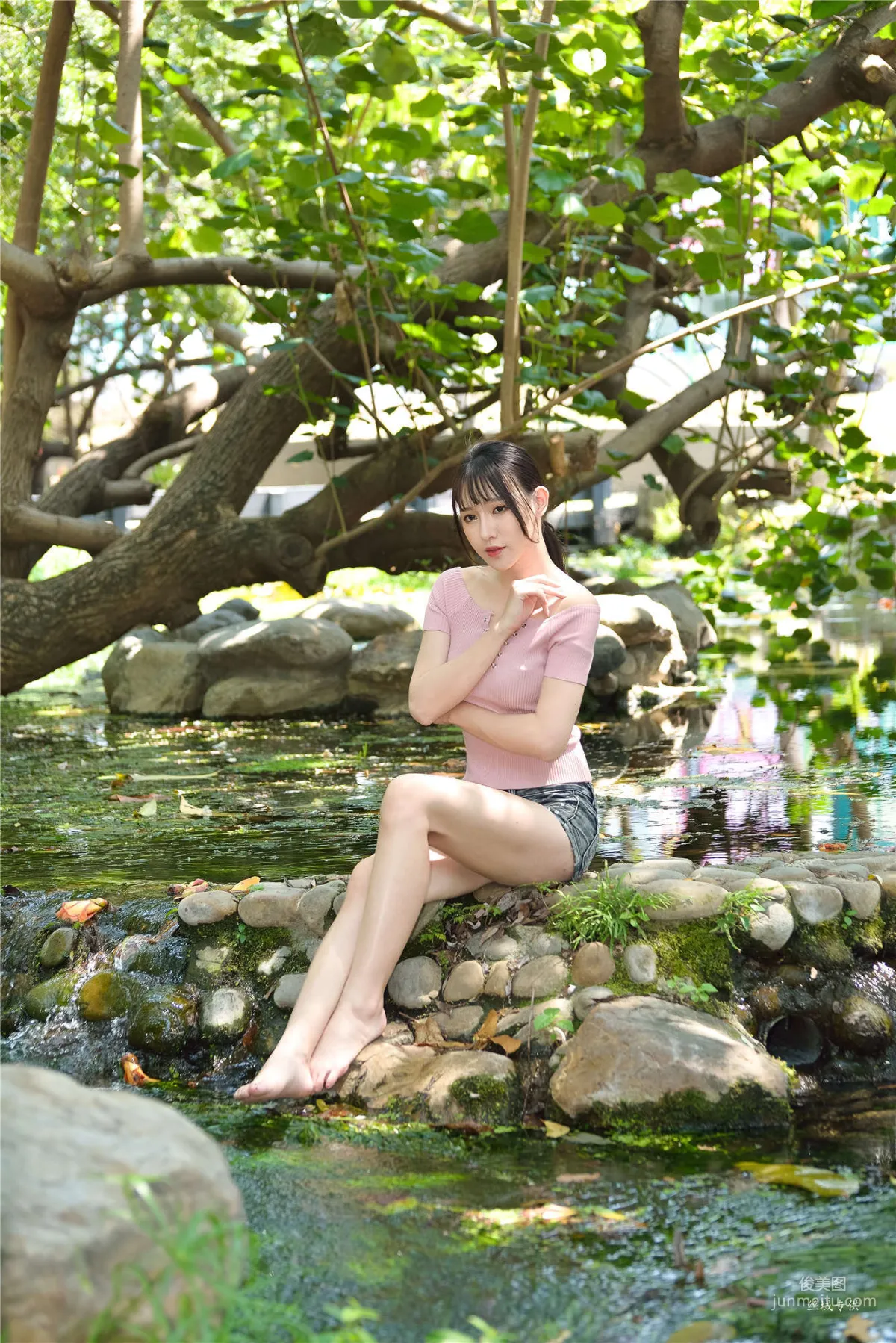 [Taiwan Beauties] Bi Bier "Gome. Fashion" Hot Pants Street Snap Photo Set photo 67