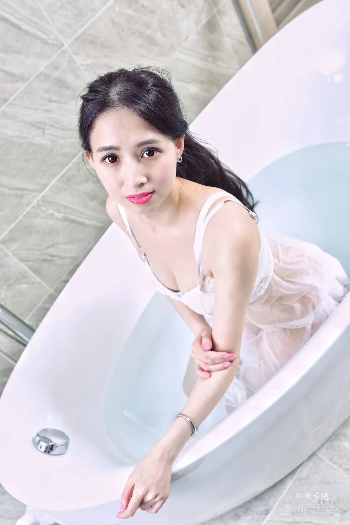 [Taiwan Beauties] Xue Jing, Three Outfits Studio Shoot Photo Set photo 43