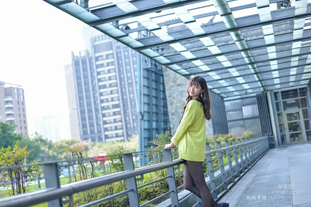 [Taiwan Beauties] Ti Ti National Taiwan Museum of Fine Arts. Fashion Black Stockings Street Snap Photo Set photo 4