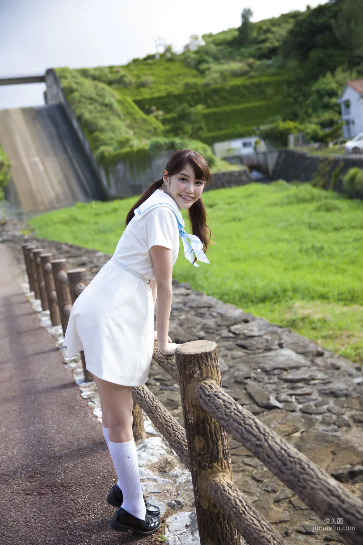 Arina Hashimoto 橋本ありな『Only One』 写真集2