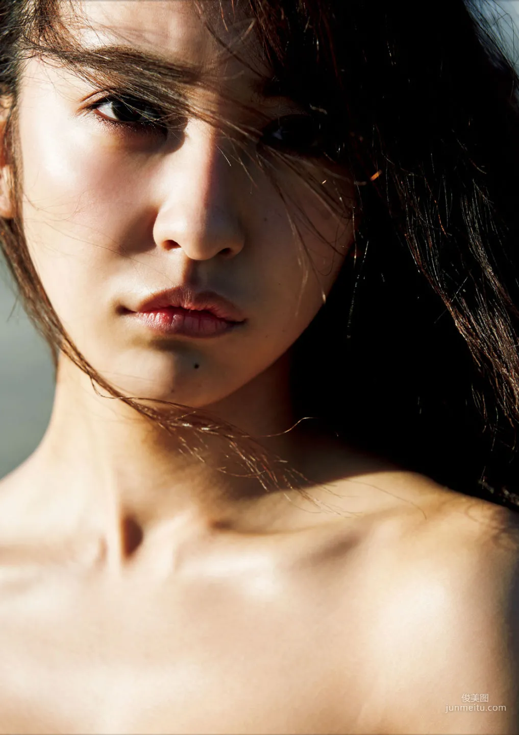 Tomomi Itano "Wanderer" (Kindle) Photo Set photo 32