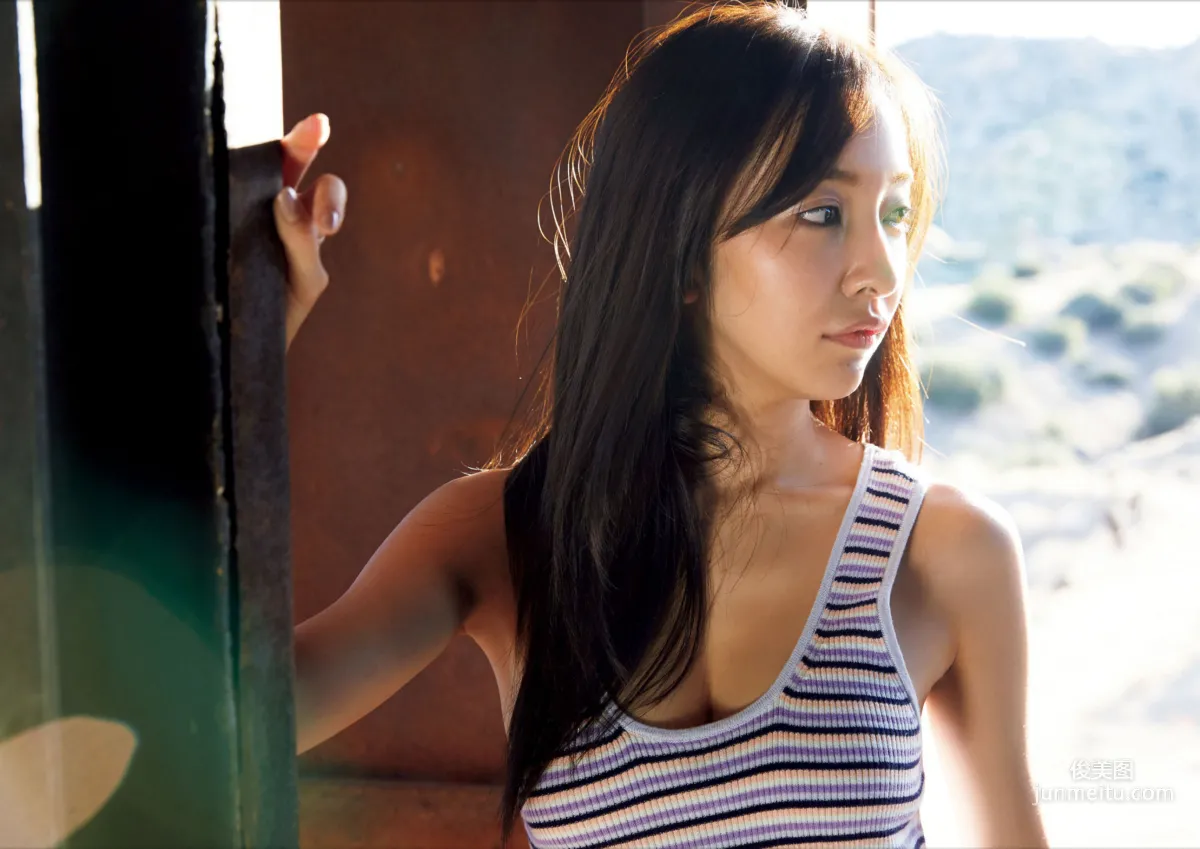 Tomomi Itano "Wanderer" (Kindle) Photo Set photo 78