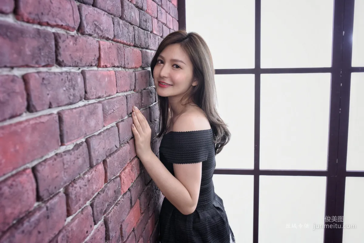 [Taiwan Beauties] Qiu Aichen, 2 Sets of Leg Outfits Photo Set photo 69