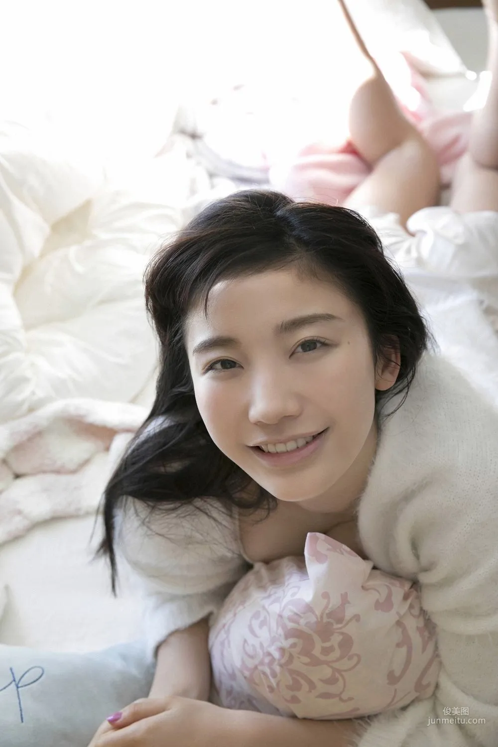 小倉優香《女神降臨》 [YS-Web] Vol.811 写真集4