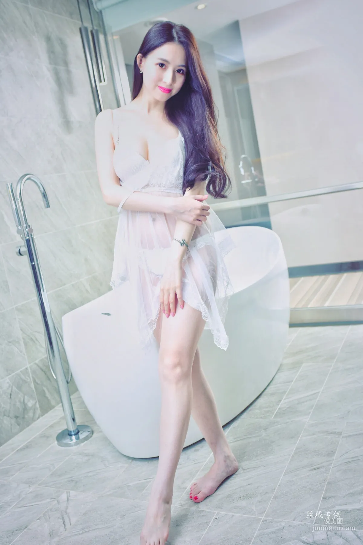 [Taiwan Beauties] Xue Jing, Three Outfits Studio Shoot Photo Set photo 28