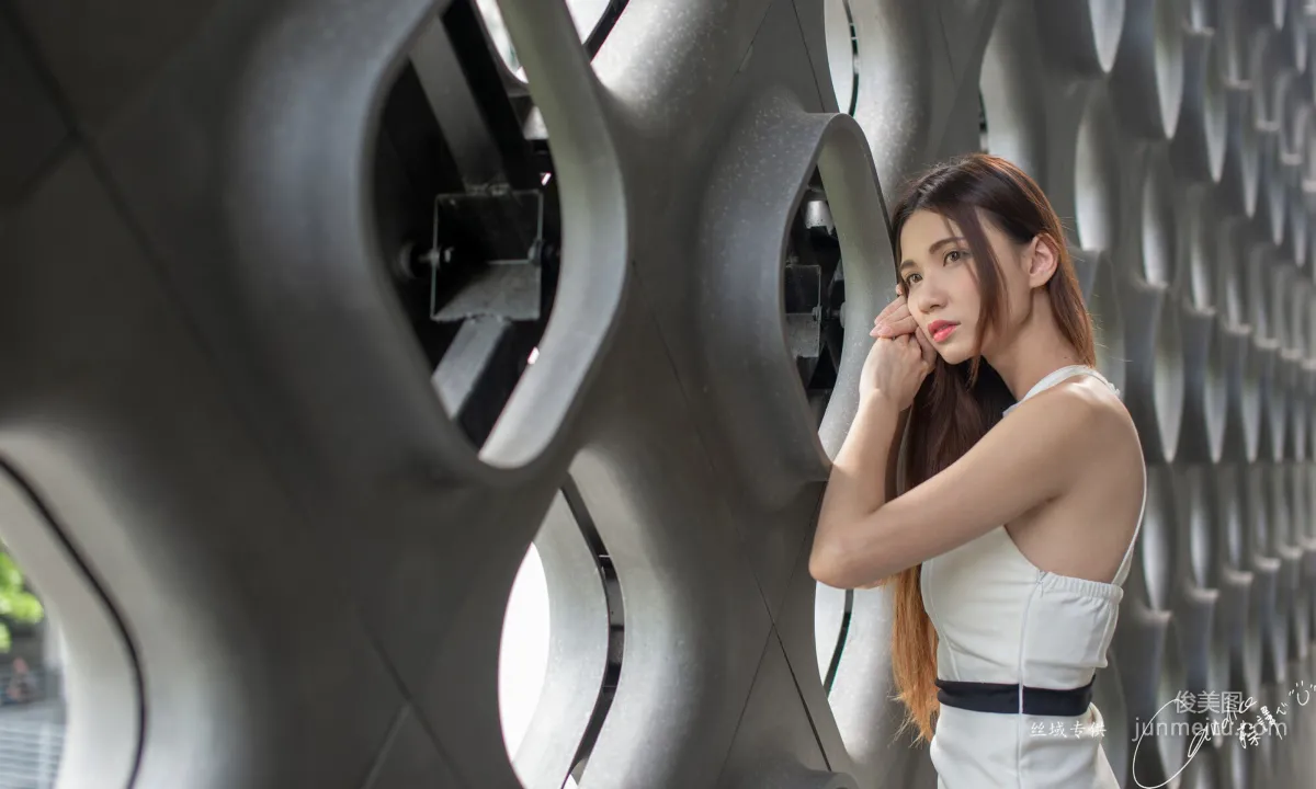 [Taiwan Beauties] Cai Yixin, Studio Shoot + Outdoor Shoot, OL Goddess Outfit, Three Sets of Clothing Photo Set photo 71