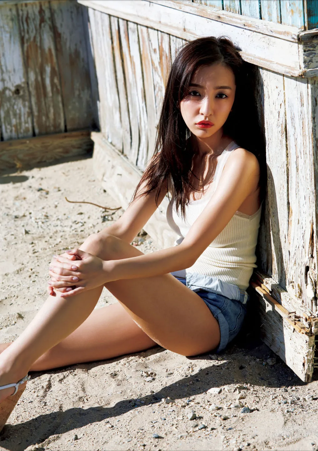 Tomomi Itano "Wanderer" (Kindle) Photo Set photo 108