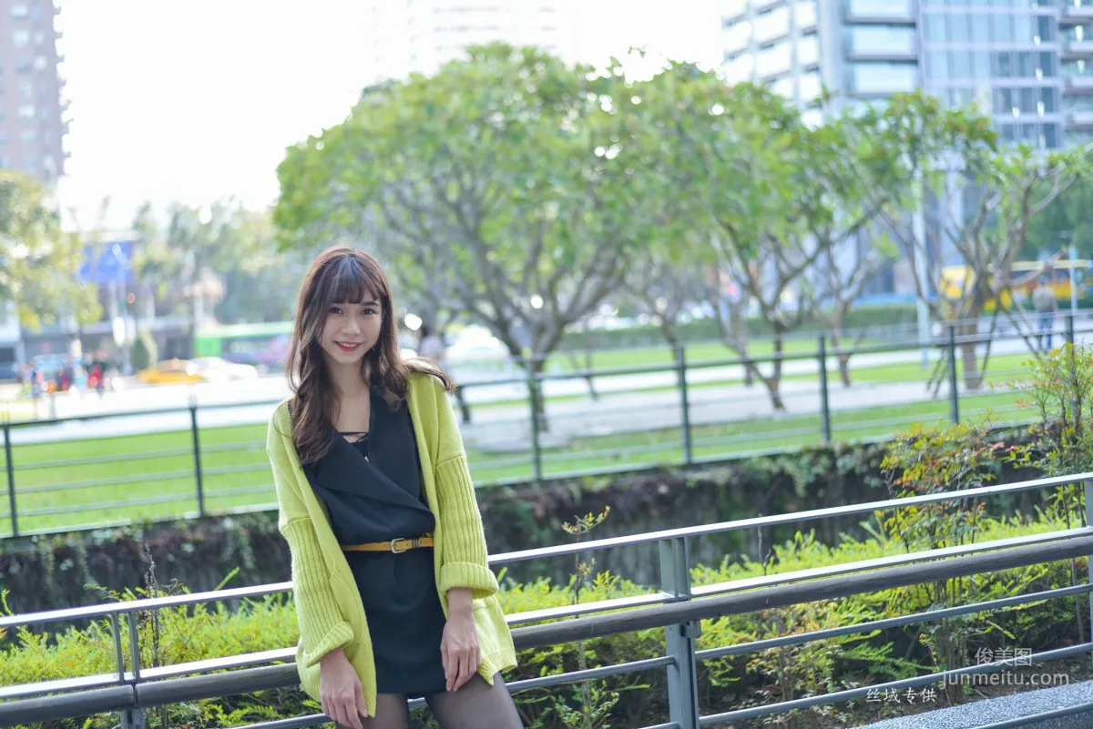 [Taiwan Beauties] Ti Ti National Taiwan Museum of Fine Arts. Fashion Black Stockings Street Snap Photo Set photo 6