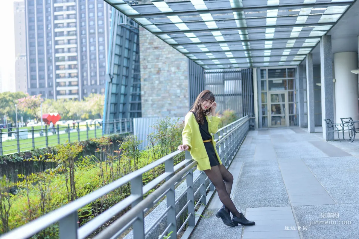 [Taiwan Beauties] Ti Ti National Taiwan Museum of Fine Arts. Fashion Black Stockings Street Snap Photo Set photo 5