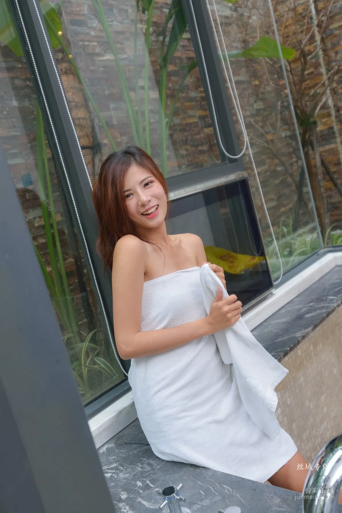 [台湾正妹] 方唯真《芭蕾.性感旅拍》浴室 写真集85