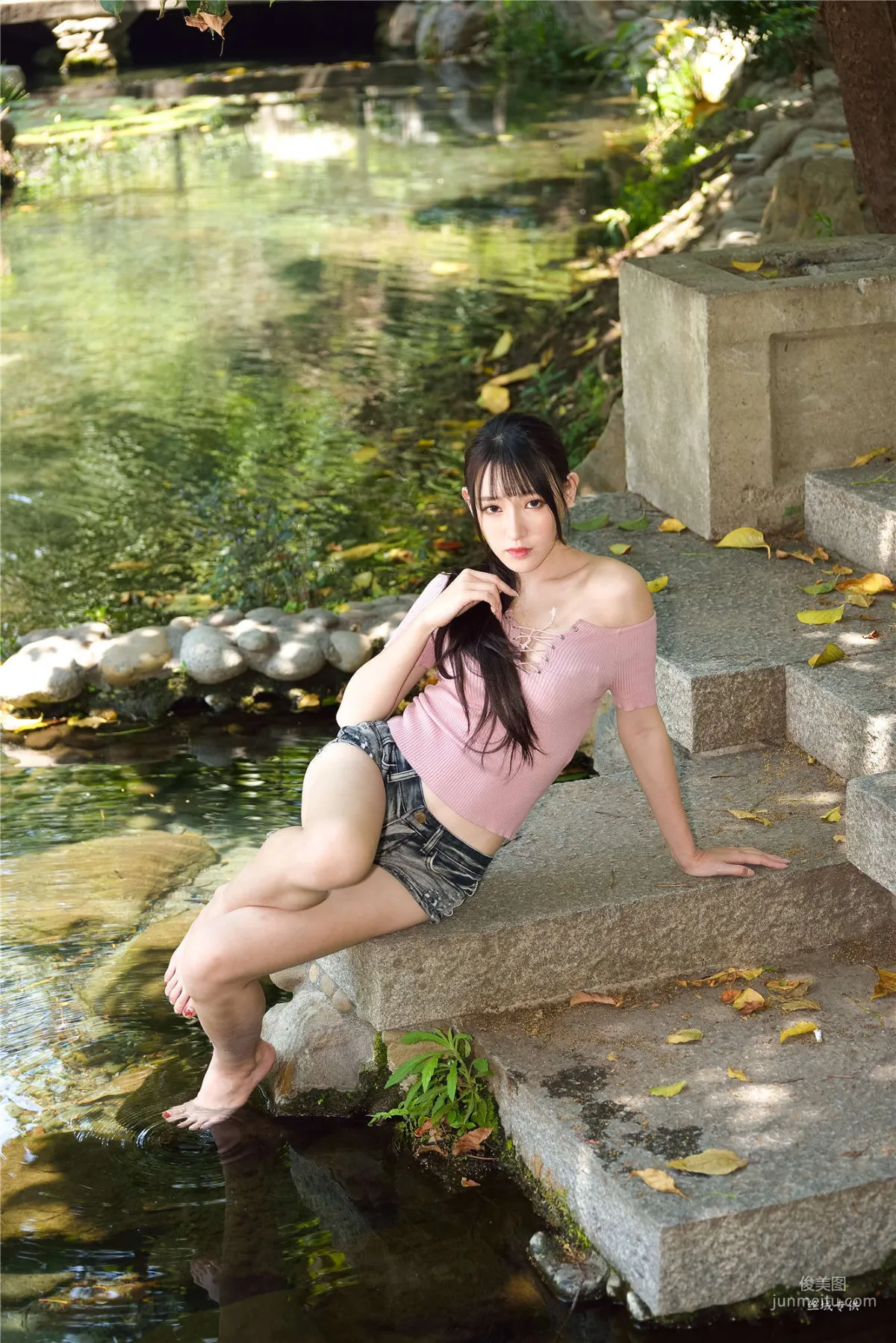 [Taiwan Beauties] Bi Bier "Gome. Fashion" Hot Pants Street Snap Photo Set photo 20