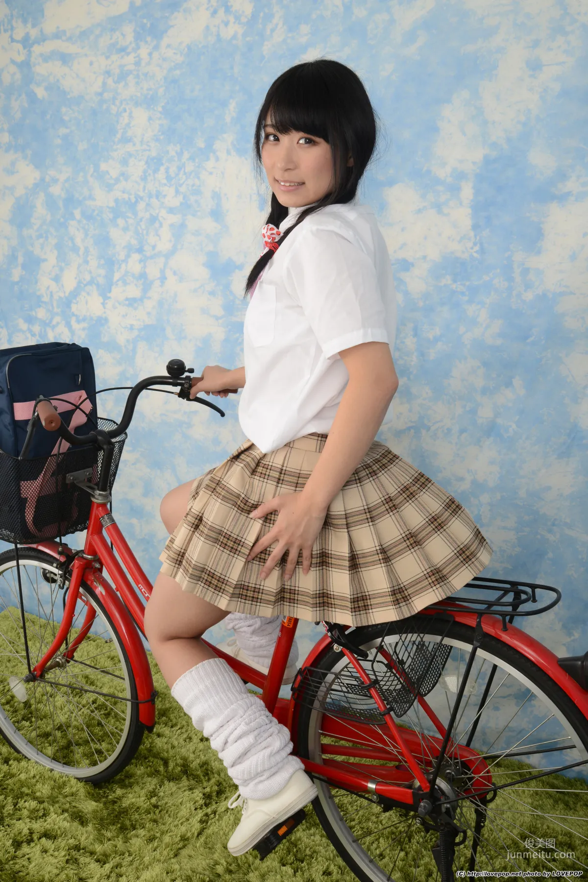 [LOVEPOP] Mikuni Saran 三國さらん《bicycle ! panchira!! - PPV》 寫真集 67